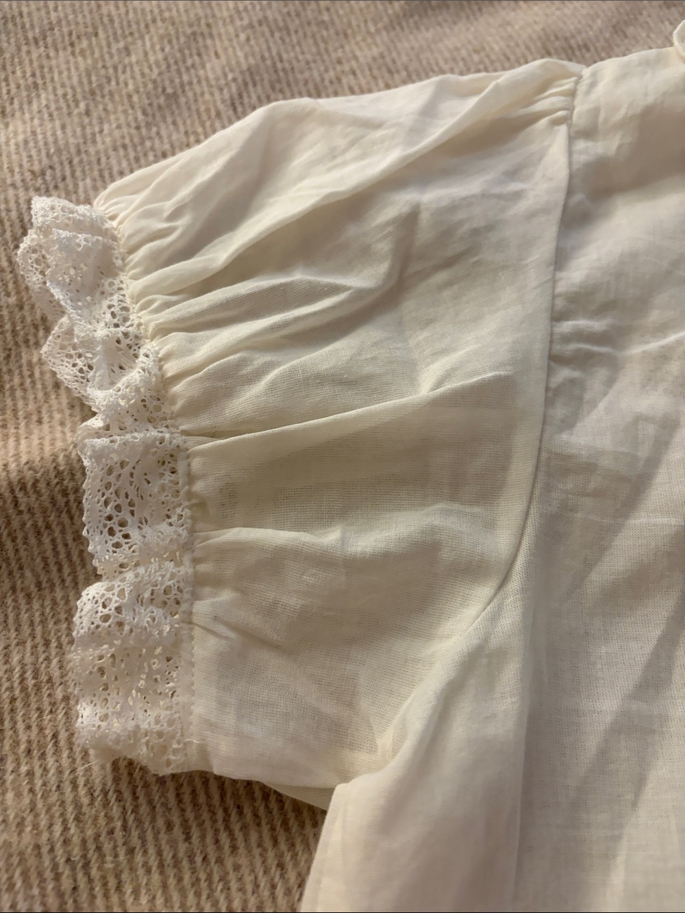 NWT MAISON D’AMELIE Cream Lace-Trim Puff Sleeve Blouse Size Medium 100% Cotton - Picture 10 of 13